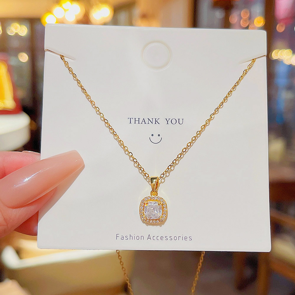 Micro-set elegant luxury full diamond pendant, genuine gold plated exquisite fashion necklace, clavicle chain cube necklace