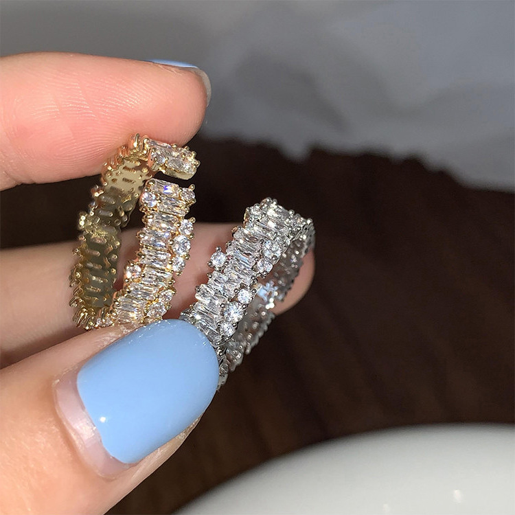 Exquisite zircon adjustable ring, plated with real gold, fashionable and stylish.